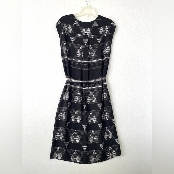 BCBG Elizabet Shift Dress - Picture 6 of 11